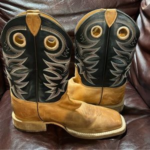 Justin Cowboy Boots NWOBox size 12 D